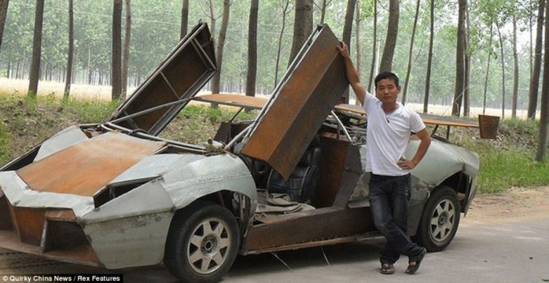 Toyota z przerobioną karoserią na Lamborghini