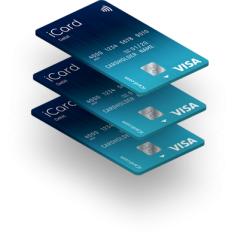 Trzy karty kredytowe jedna nad drugą ułożone w trzech warstwach