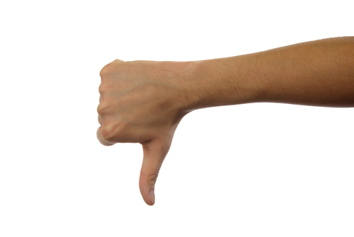 Ręka ze skierowanym do dołu kciukiem